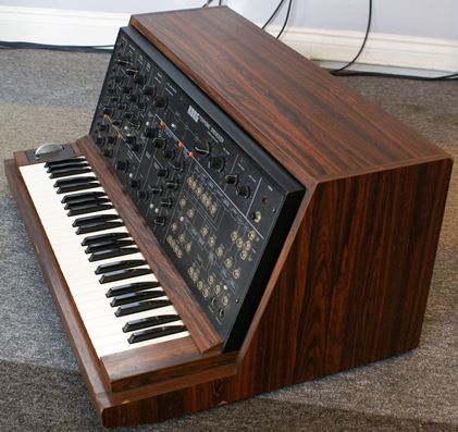 Korg-PS-3100, switchable voltage AS SEEN